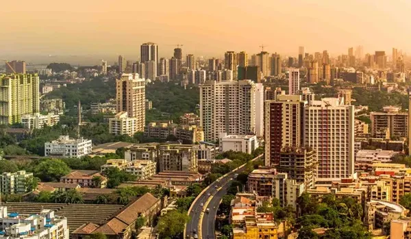 Featured Image of Hyderabad Real Estate Future 2025